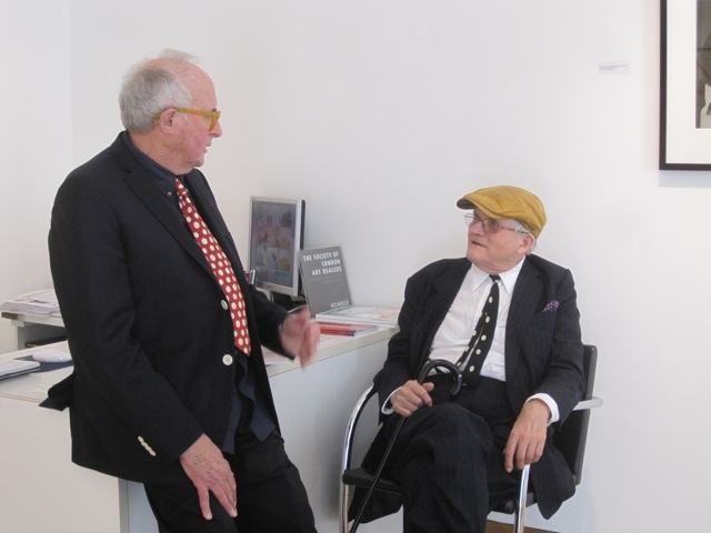 Apple and Hockney chatting about the 60s