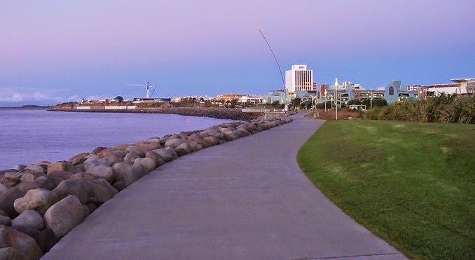 New Plymouth's coastal walkway: a lesson for city planners on how to create social space