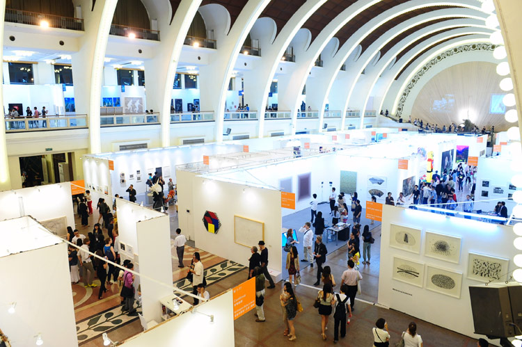 Asian art fairs: points of difference sharpening up between the three major players